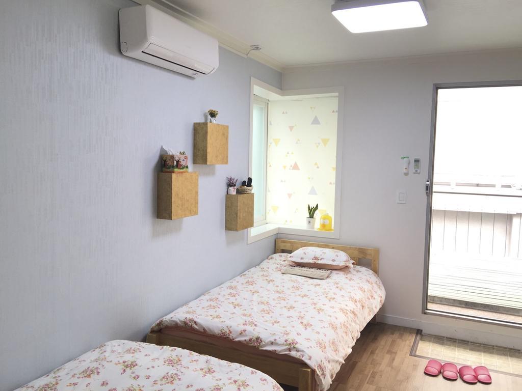 Hongdae Nanu Guesthouse Kpop Сеул Стая снимка